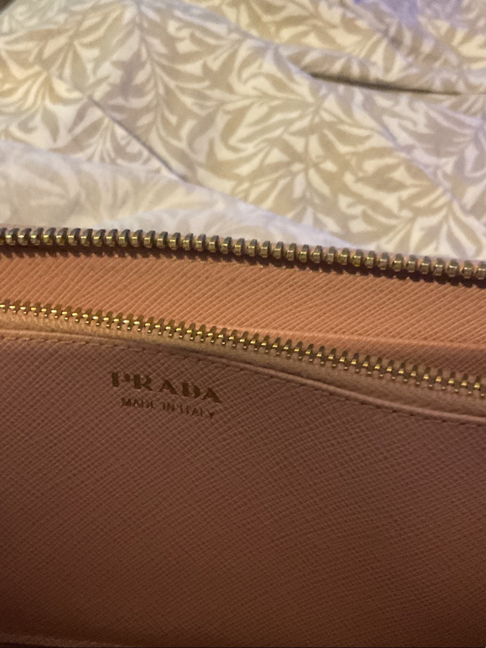 Prada Pink Bow Saffiano Leather Wallet with Gold Logo - Picture 2 of 5